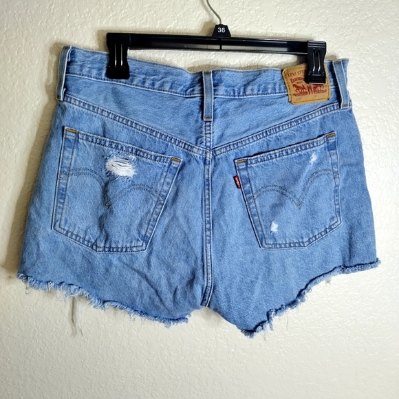 Levi's 501 high rise distressed shorts Sansome Straggler Sz 30 - Picture 5 of 9